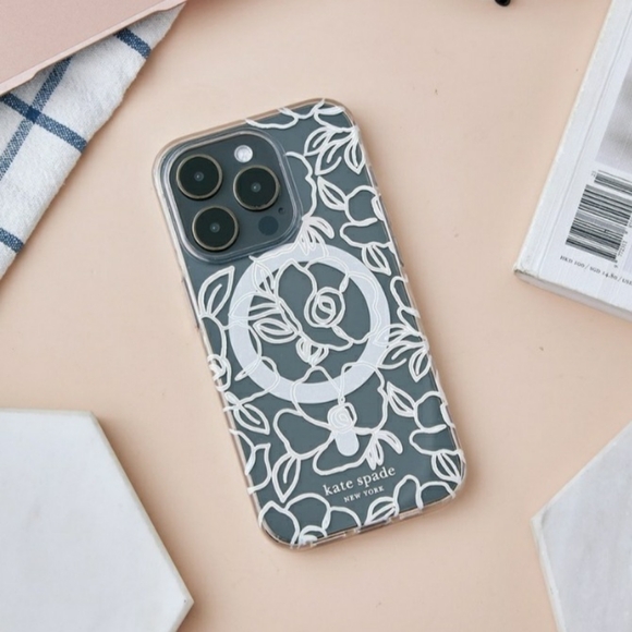 ● NIB Kate Spade | iPhone 14 promax Case with Magsafe 10ft drop tested - Picture 4 of 16